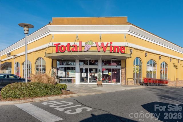 4911 Park Road D, Charlotte, NC 28209