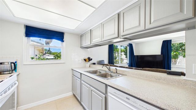 5325 DEVRIES DRIVE, New Port Richey, FL 34652