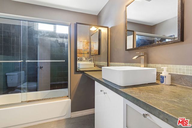 4373 Mcconnell Boulevard, Los Angeles, CA 90066