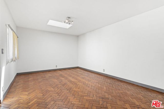 4373 Mcconnell Boulevard, Los Angeles, CA 90066