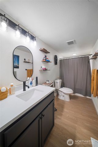 6652 5th Way SE, Lacey, WA 98503