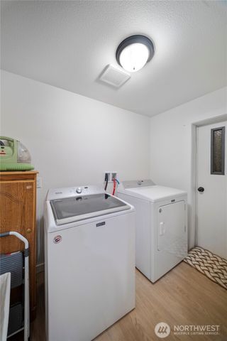 6652 5th Way SE, Lacey, WA 98503