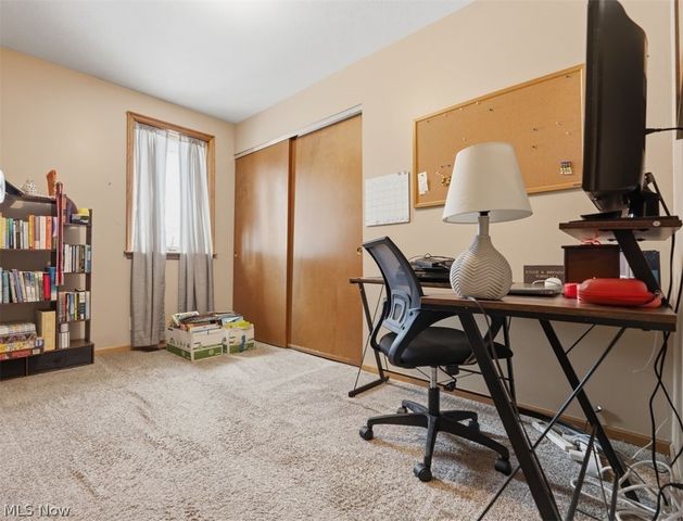 100 Rauch Drive, Marietta, OH 45750