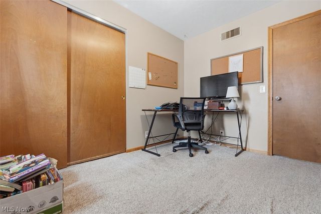 100 Rauch Drive, Marietta, OH 45750