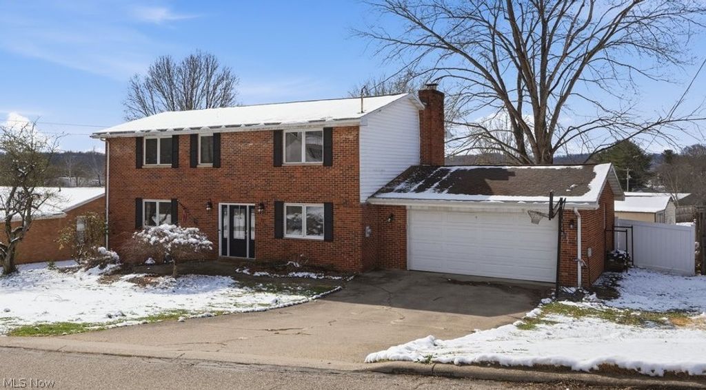 100 Rauch Drive, Marietta, OH 45750