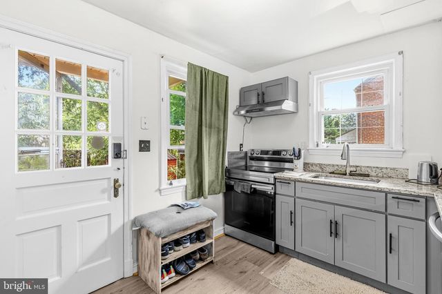 4806 CHEROKEE ST, College Park, MD 20740