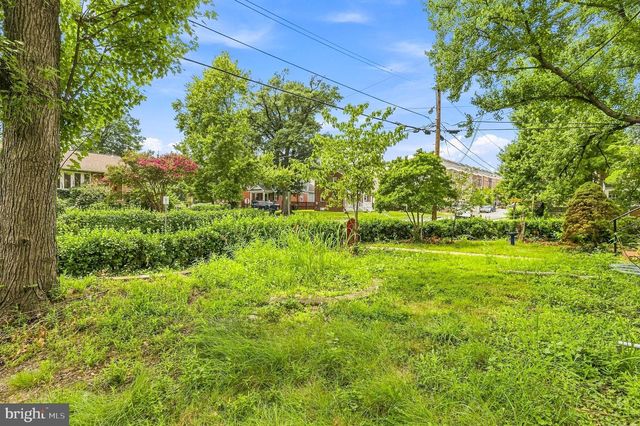 4806 CHEROKEE ST, College Park, MD 20740