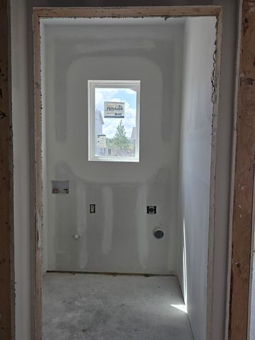 1220 SE 8th, Newton, KS 67114