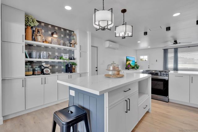 2513 Beta St, National City, CA 91950