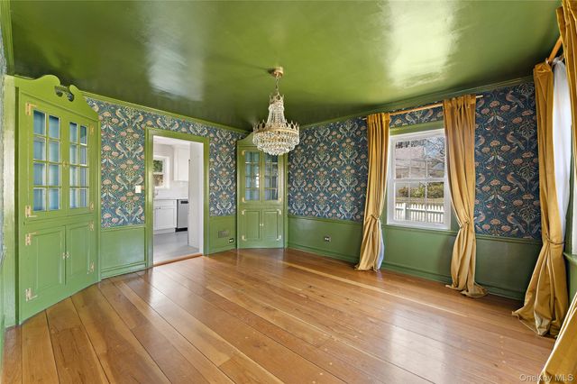 18 Wellyn Road, Bronxville, NY 10708