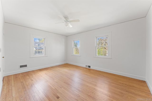 18 Wellyn Road, Bronxville, NY 10708