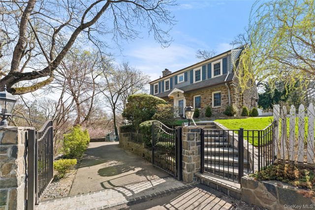 18 Wellyn Road, Bronxville, NY 10708
