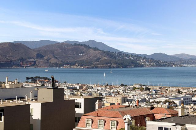 2100 Pacific Avenue 3B, San Francisco, CA 94115