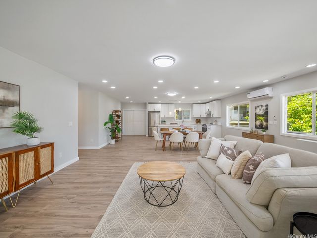 94-415 Apowale Street, Waipahu, HI 96797