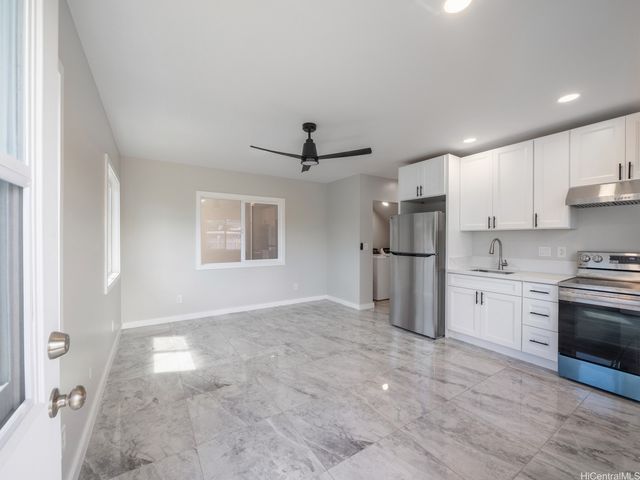 94-415 Apowale Street, Waipahu, HI 96797