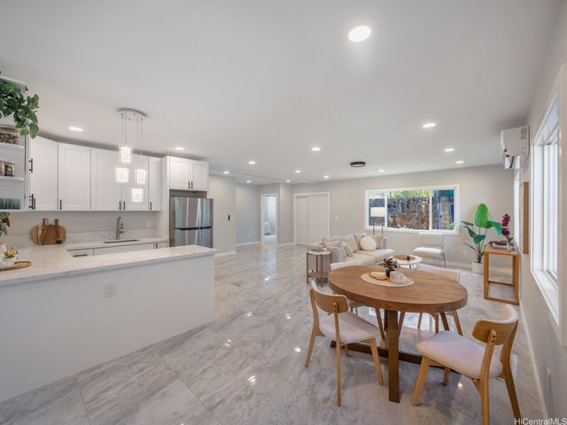 94-415 Apowale Street, Waipahu, HI 96797