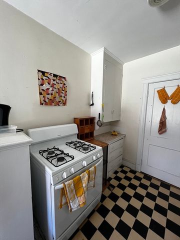 97 Chester St B2, Boston, MA 02134