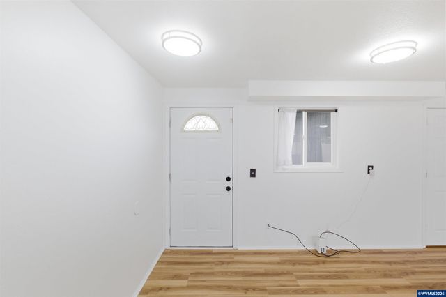 4376 Amherst Ct NE, Salem, OR 97305