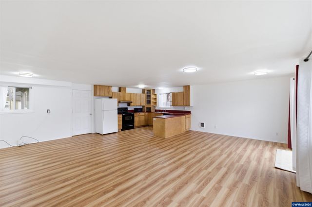 4376 Amherst Ct NE, Salem, OR 97305