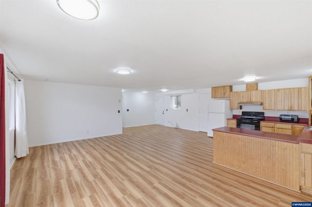 4376 Amherst Ct NE, Salem, OR 97305