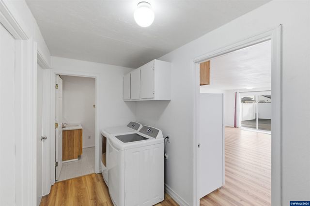 4376 Amherst Ct NE, Salem, OR 97305