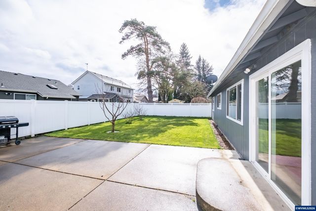 4376 Amherst Ct NE, Salem, OR 97305