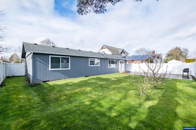 4376 Amherst Ct NE, Salem, OR 97305