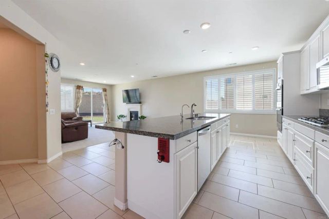 37520 River Oats Lane, Murrieta, CA 92563