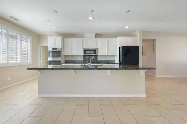 37520 River Oats Lane, Murrieta, CA 92563