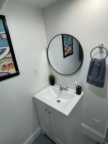 1187 NW 29th Ter, Fort Lauderdale, FL 33311