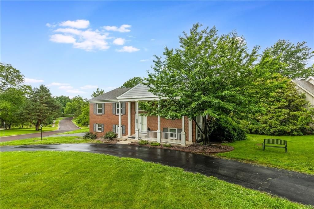 8726 W 104th Street, Overland Park, KS 66212