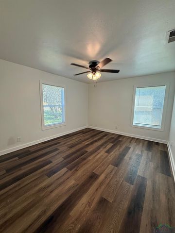 1402 Mahlow, Longview, TX 75601