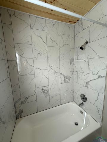 1402 Mahlow, Longview, TX 75601