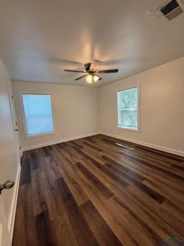 1402 Mahlow, Longview, TX 75601