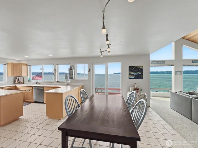 41 H S Beach Way, Hat Island, WA 98206