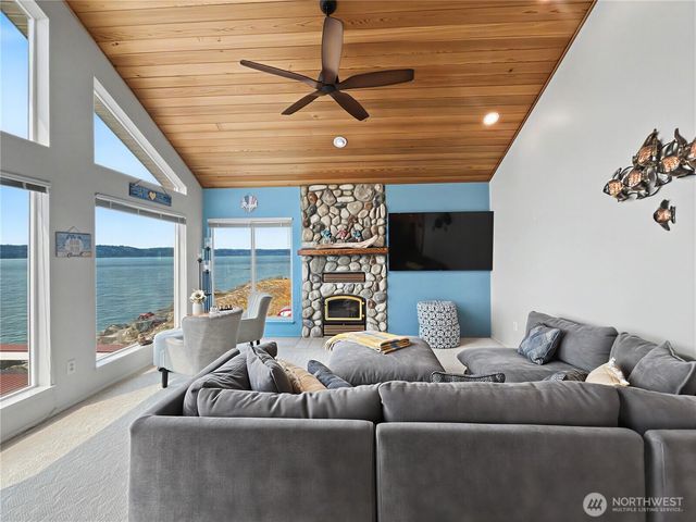 41 H S Beach Way, Hat Island, WA 98206