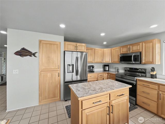41 H S Beach Way, Hat Island, WA 98206