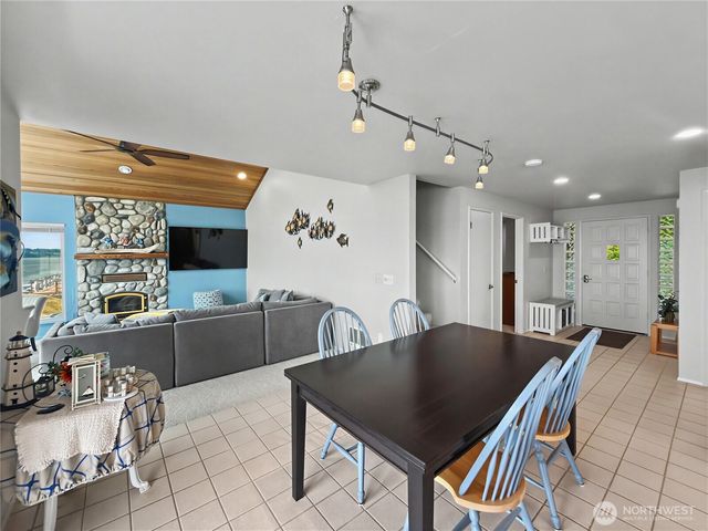 41 H S Beach Way, Hat Island, WA 98206