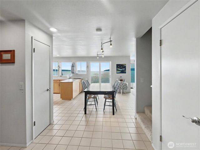 41 H S Beach Way, Hat Island, WA 98206