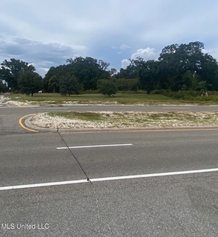 120 Boisdore Avenue, Pass Christian, MS 39571