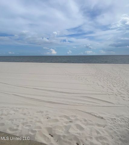 120 Boisdore Avenue, Pass Christian, MS 39571