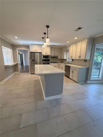 392 Greenfield Court, Marietta, GA 30068