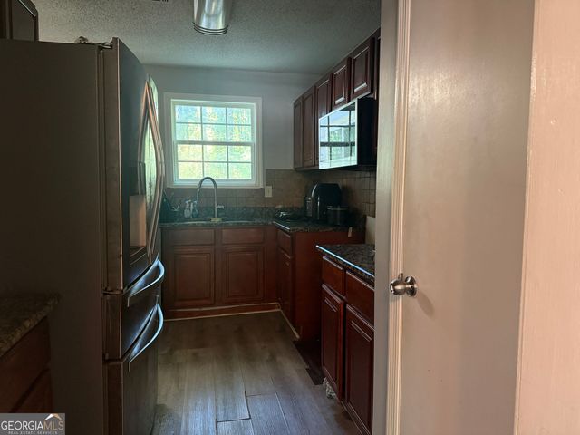 636 Kilkenny Circle, Lithonia, GA 30058