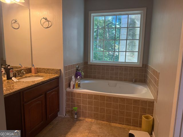 636 Kilkenny Circle, Lithonia, GA 30058
