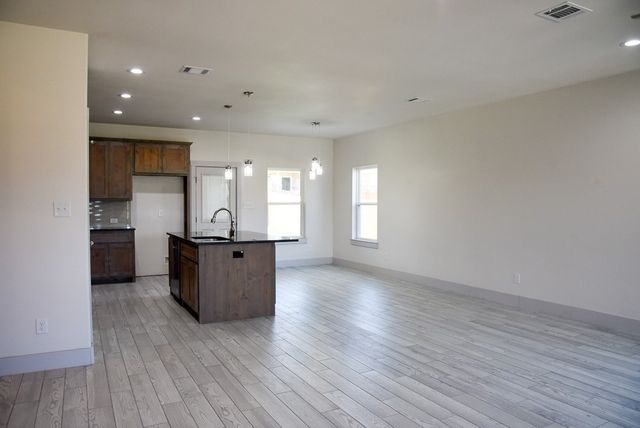 912 Avagail Avenue, Springtown, TX 76082