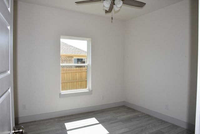 912 Avagail Avenue, Springtown, TX 76082