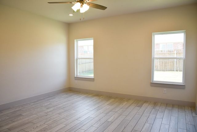 912 Avagail Avenue, Springtown, TX 76082