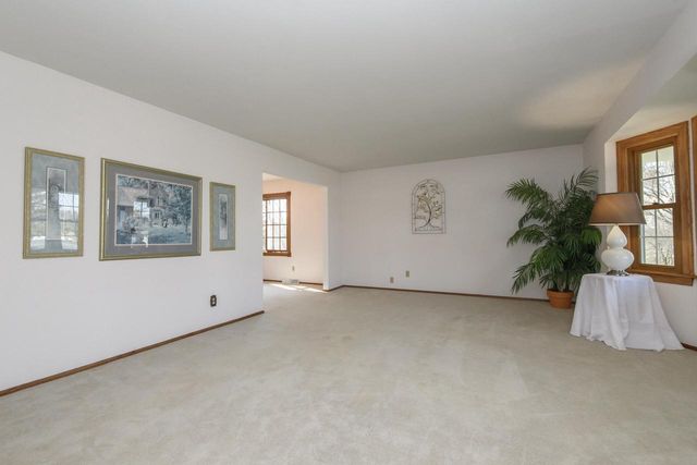 770 Linden LANE, Brookfield, WI 53045