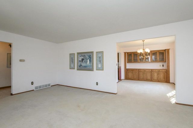 770 Linden LANE, Brookfield, WI 53045