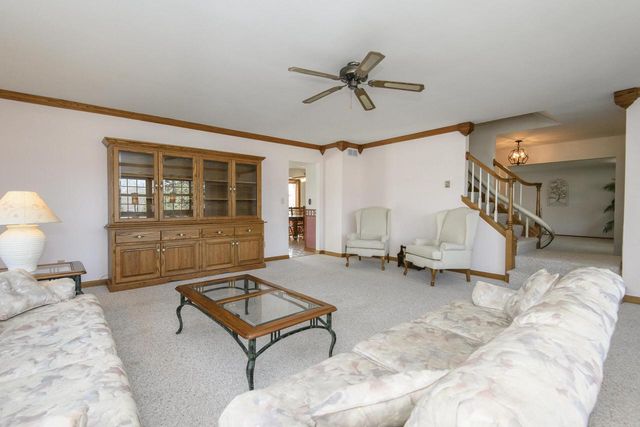 770 Linden LANE, Brookfield, WI 53045